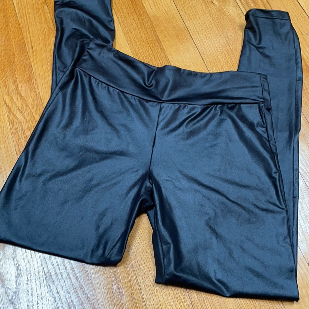 Black leggings